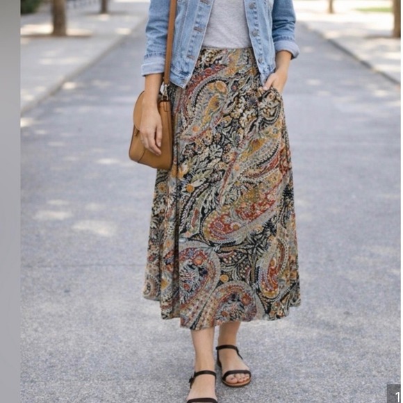 Vince Camuto Dresses & Skirts - Vince Camuto Skirt Women Large Multicolor Paisley Floral Midi A-Line boho Fairy